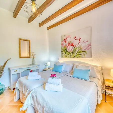 5 Bedroom Country House, Pollenca