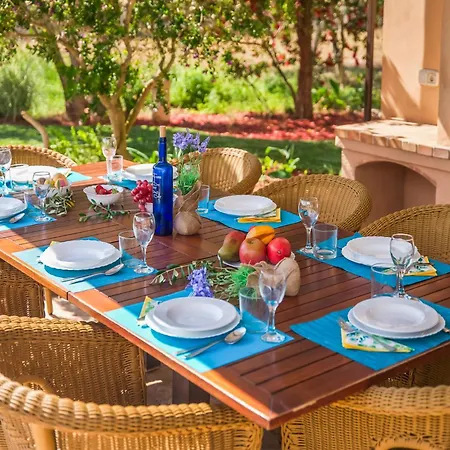 Holiday home 5 Bedroom Country House, Pollenca